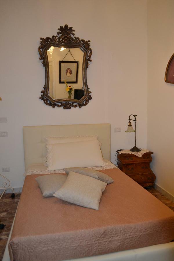 Le Signorine B&B Лече Екстериор снимка